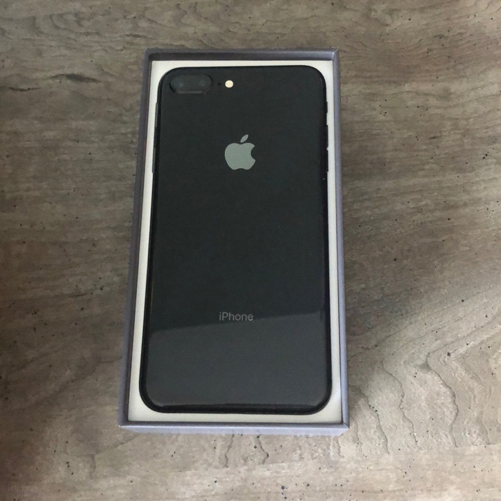 iPhone 8 Plus